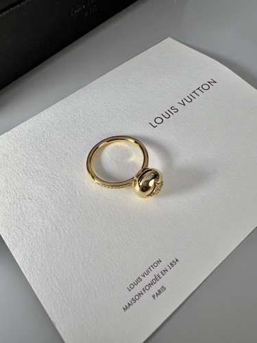 Clothes Louis Vuitton 93