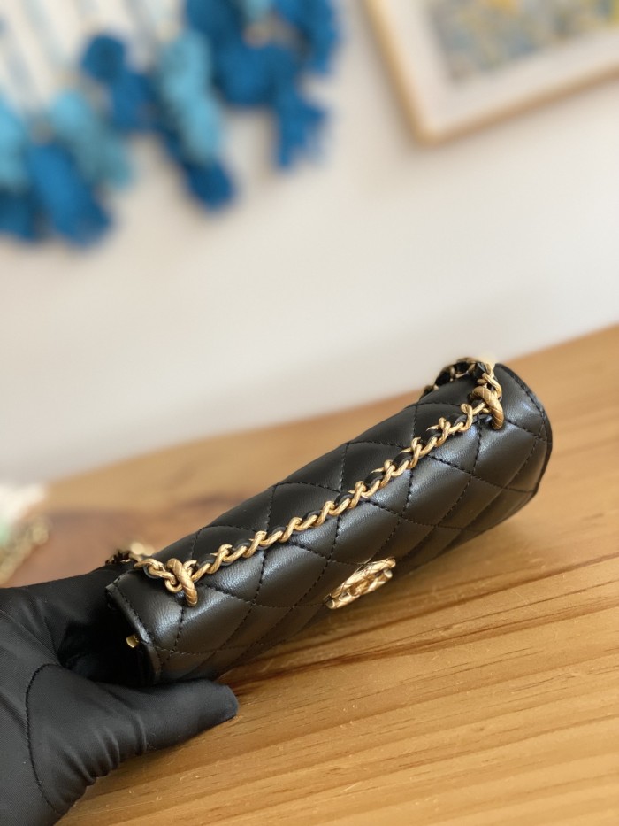 Handbag Chanel 81238 size 16 cm