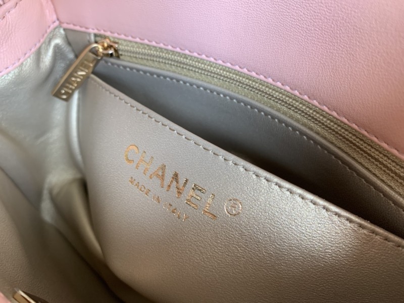 Handbag Chanel size 17 cm