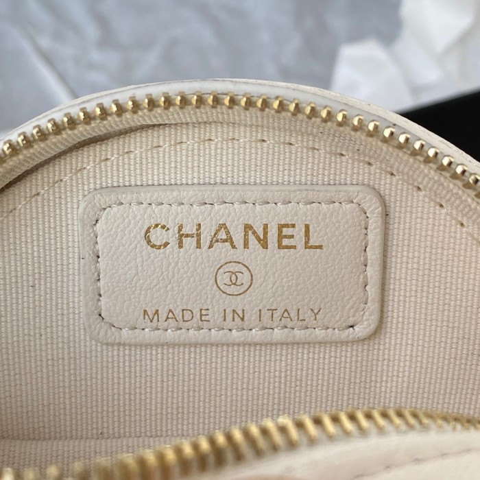 Handbag Chanel AP2568 size 17X14x2.4 cm