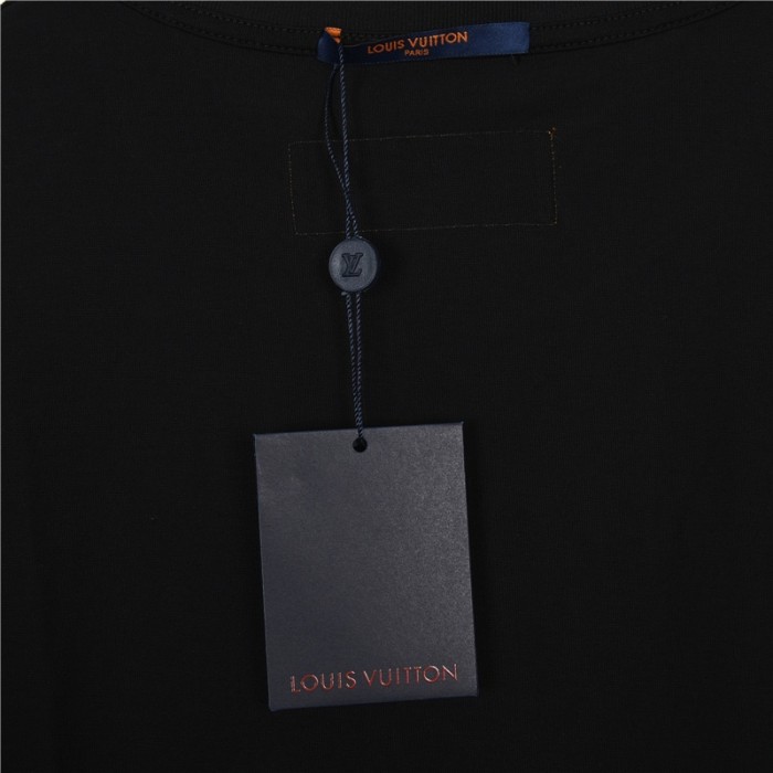 Clothes Louis Vuitton 195