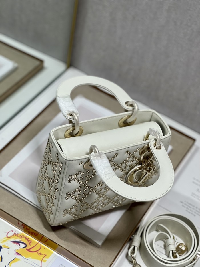 Handbag Dior 0531 size 20×16.5×8 cm