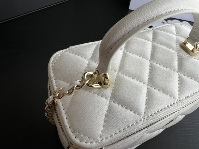 Handbag Chanel AP2199 size 17cmx9.5cmx8 cm
