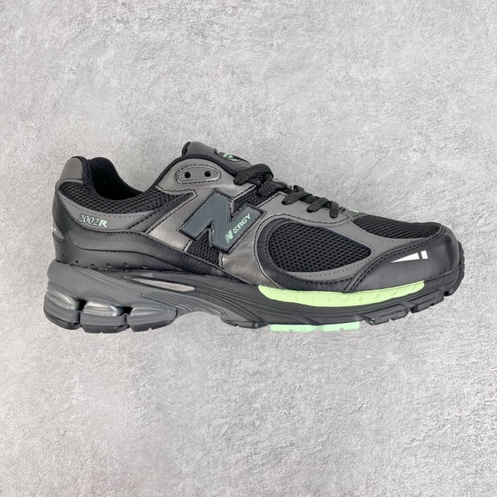 New Balance 2002R Black Silver Green