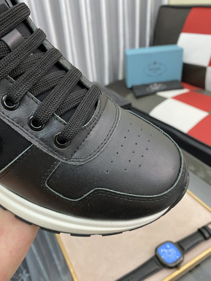 Prada Low Top sneaker 6