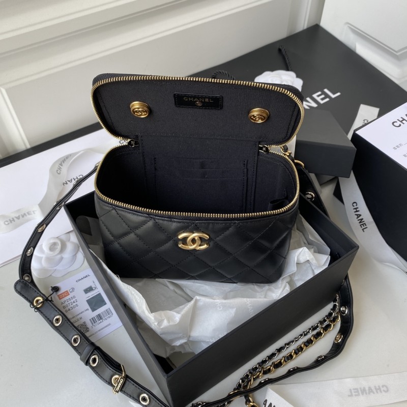 Handbag Chanel AP2550 size 9.5x17x8 cm