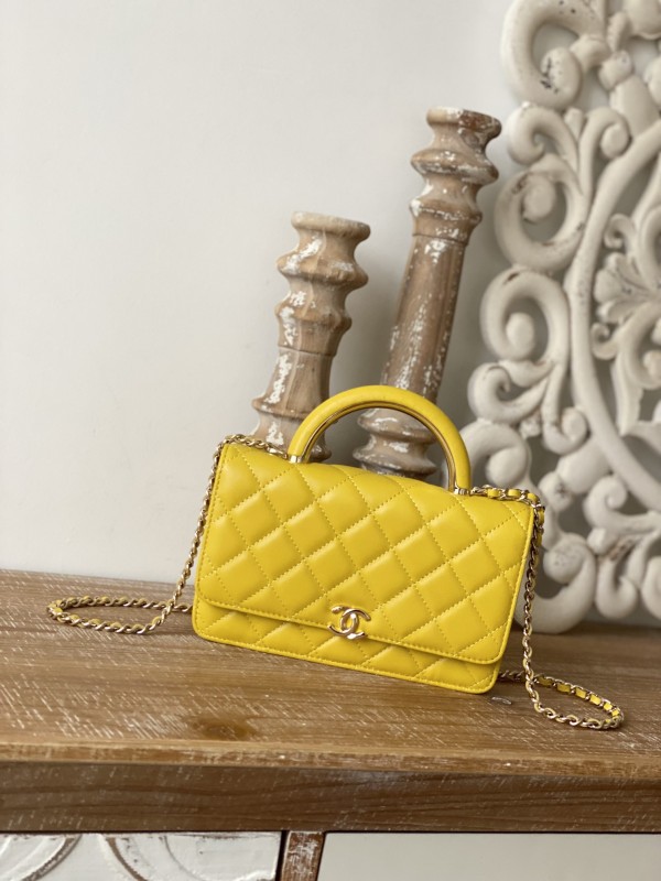 Handbag Chanel 81207 size 19 cm