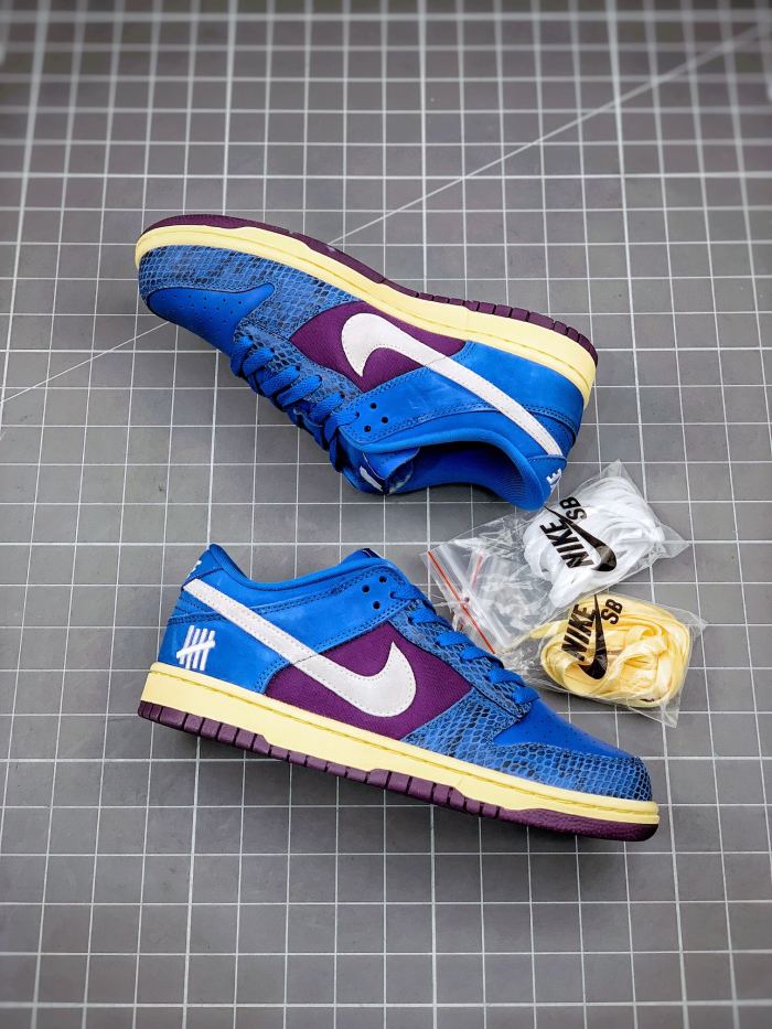 Nike Dunk Low Undefeated 5 On It Dunk vs. AF1