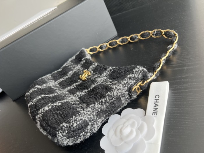 Handbag Chanel 3632 size 17.5cm24cm6 cm