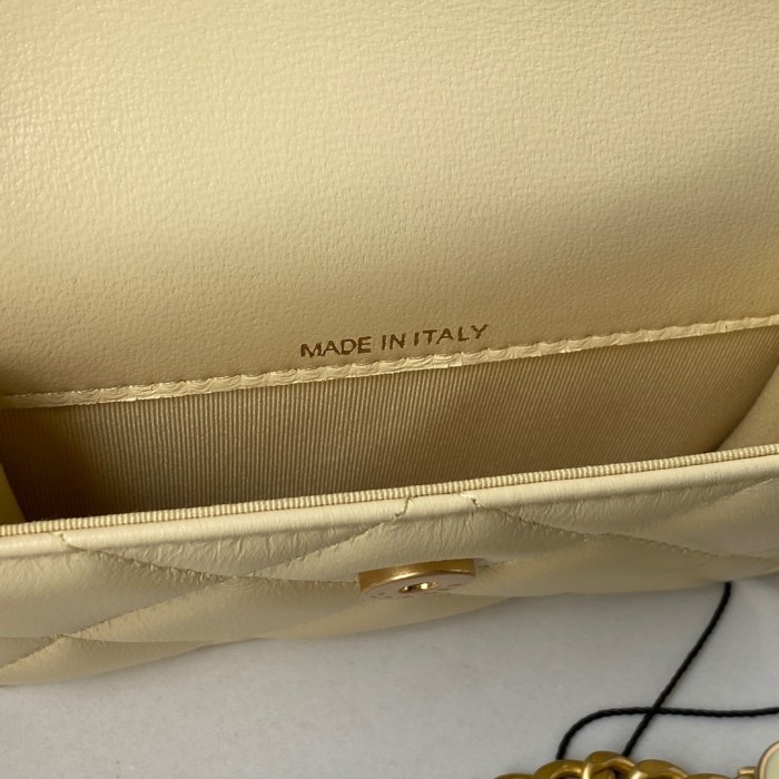 Handbag Chanel AP2638 size 12.5 cm