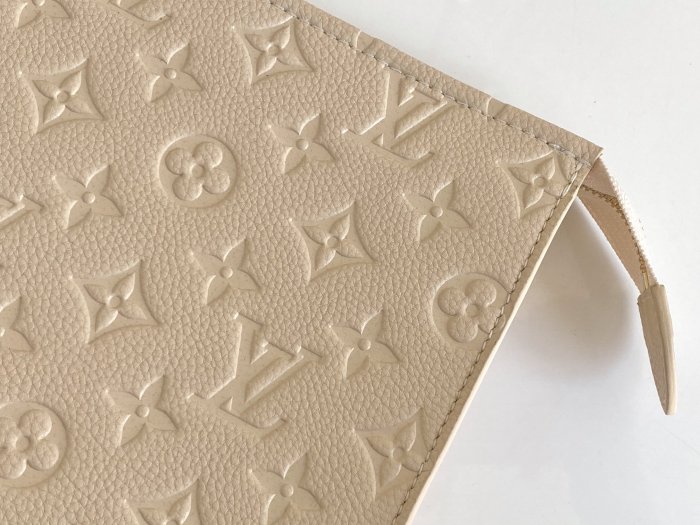 Handbag Louis Vuitton M45665 size 26X20X5 cm