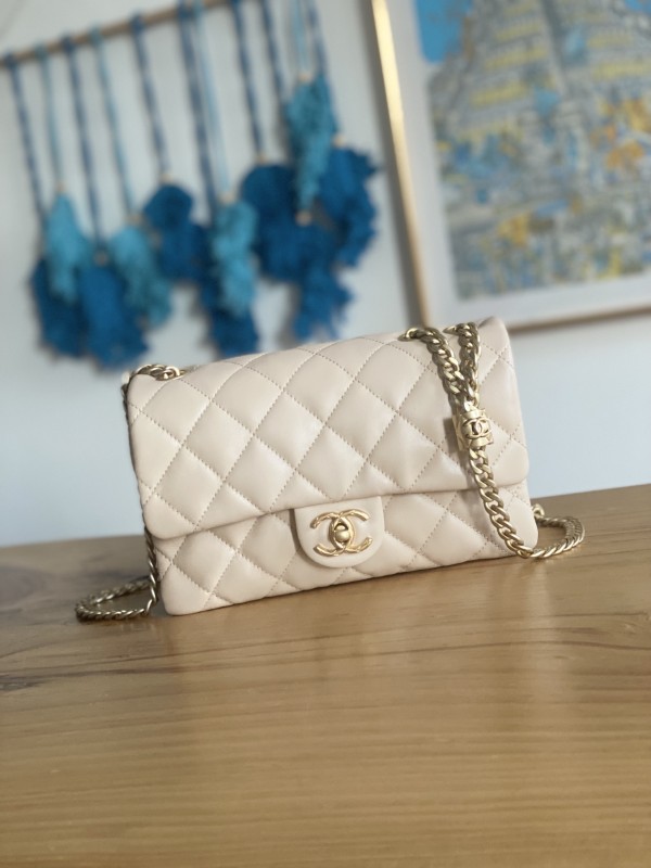 Handbag Chanel AS3393 size 14x22x8 cm