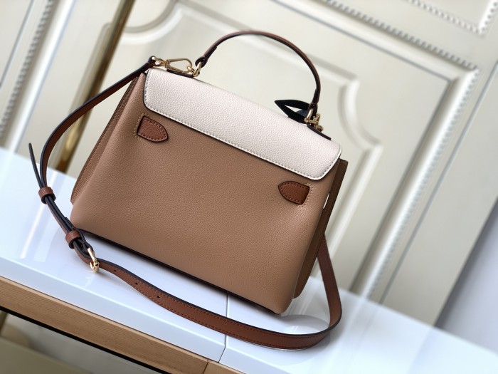 Handbag Louis Vuitton M53937 size 28×20×11.5cm