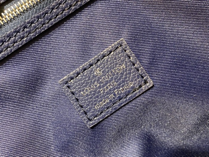 Handbag Louis Vuitton M57845 size 42 x 26 x 20 cm