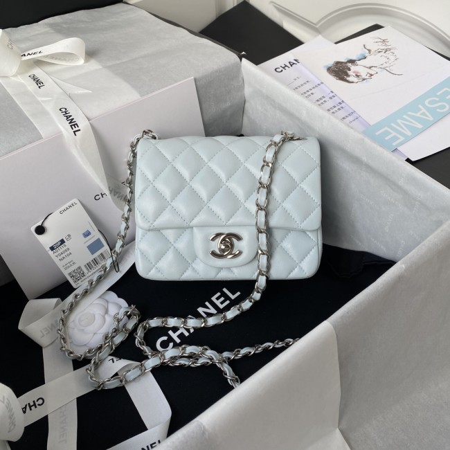 Handbag Chanel size 17 cm