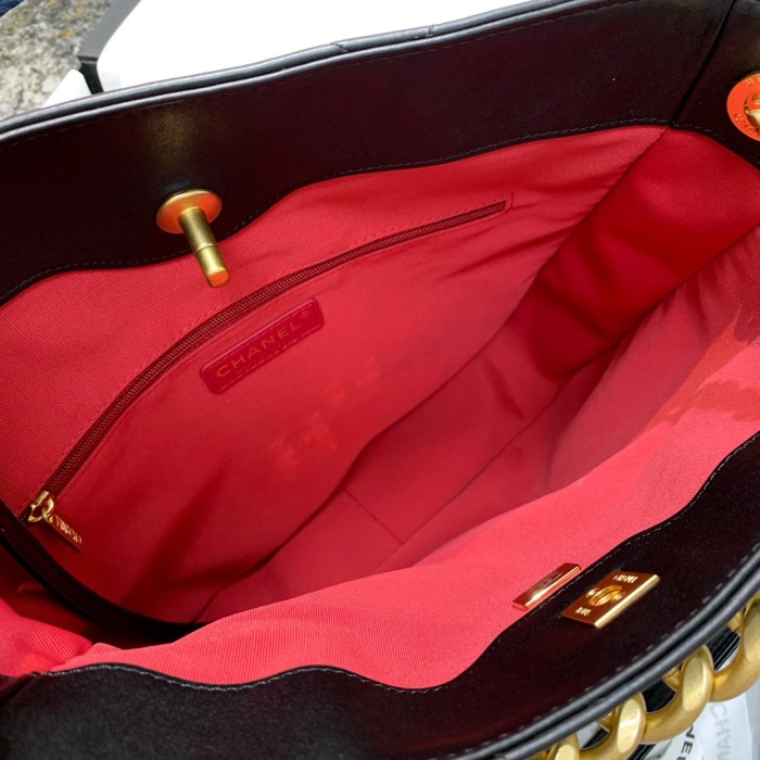 Handbag Chanel AS2844 size 29 28 7 cm