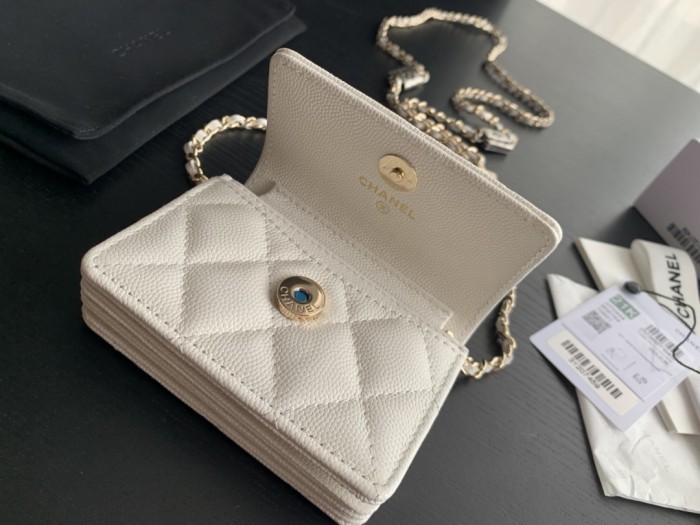 Handbag Chanel 2444 size 10cmx8cmx1.5 cm