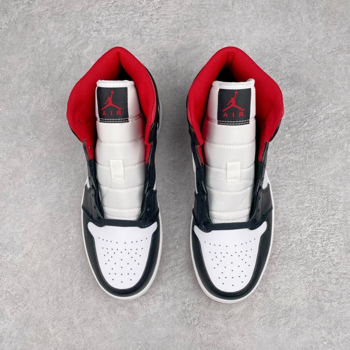 Air Jordan 1 Mid Very Berry