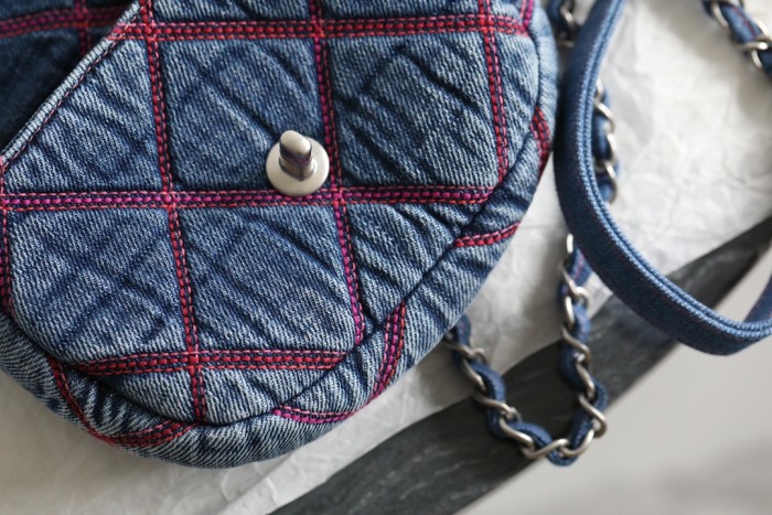 Handbag Chanel size 22 cm