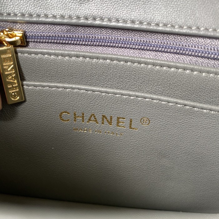 Handbag Chanel size 17 cm