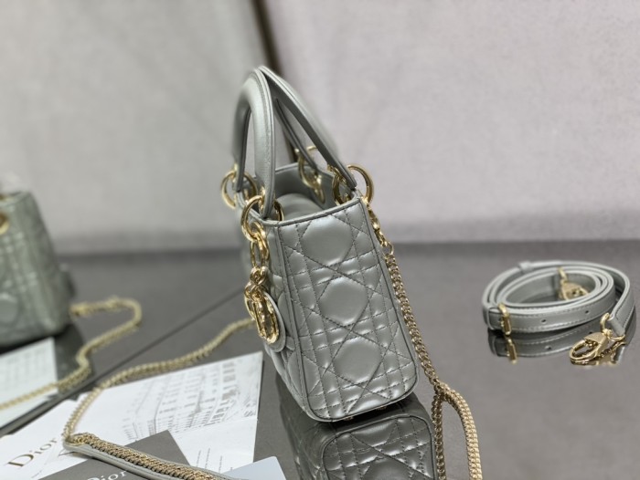 Handbag Dior size 17 cm