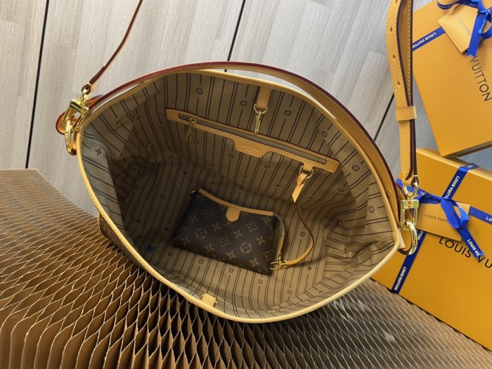 Handbag Louis Vuitton M40353 size 52-30-20 cm