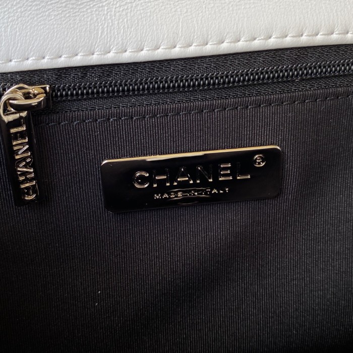 Handbag Chanel size 26/30 cm