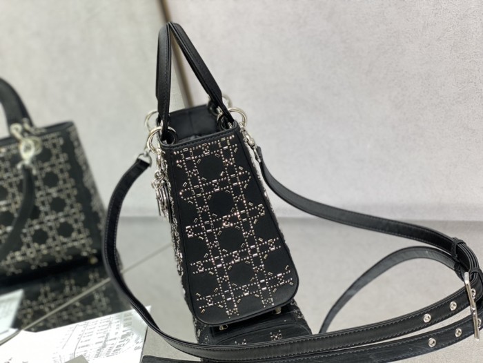 Handbag Dior size 24 cm