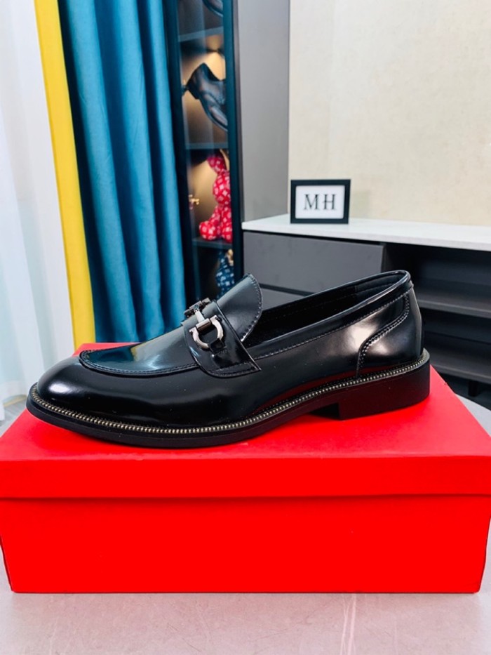 Salvatore Ferragamo Boots 33