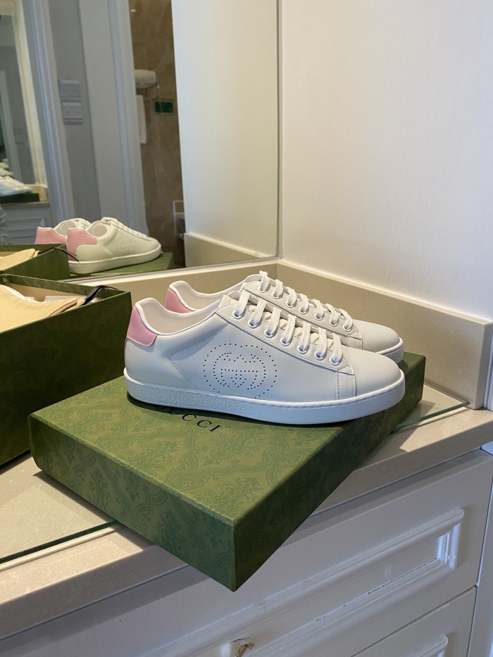 Gucci Women's Ace sneaker with bee sneaker 4