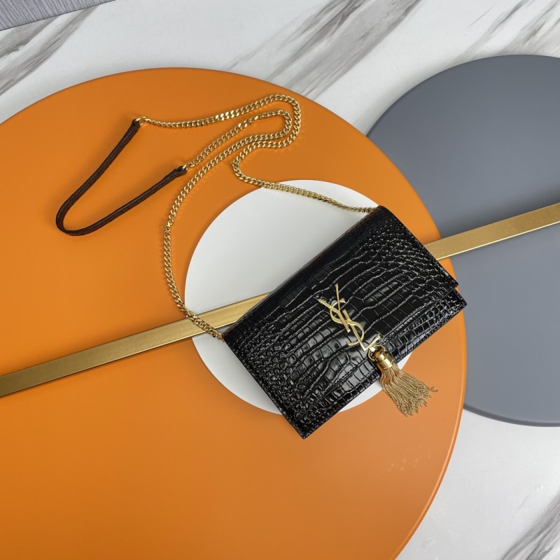 Handbags SAINT LAURENT 452159 size 19x12.5x4 cm