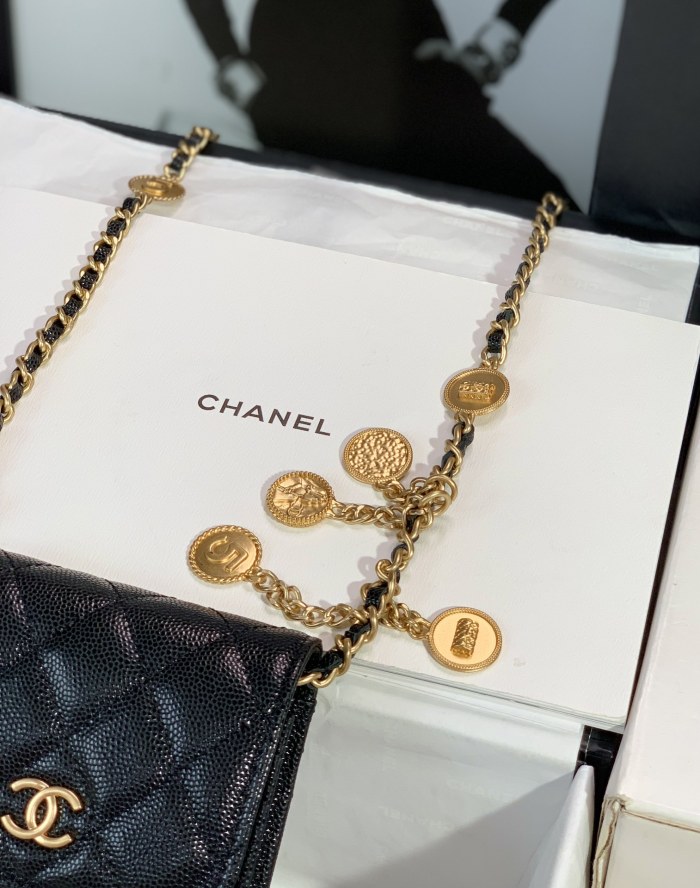 Handbag Chanel size 18*3*11.5 cm
