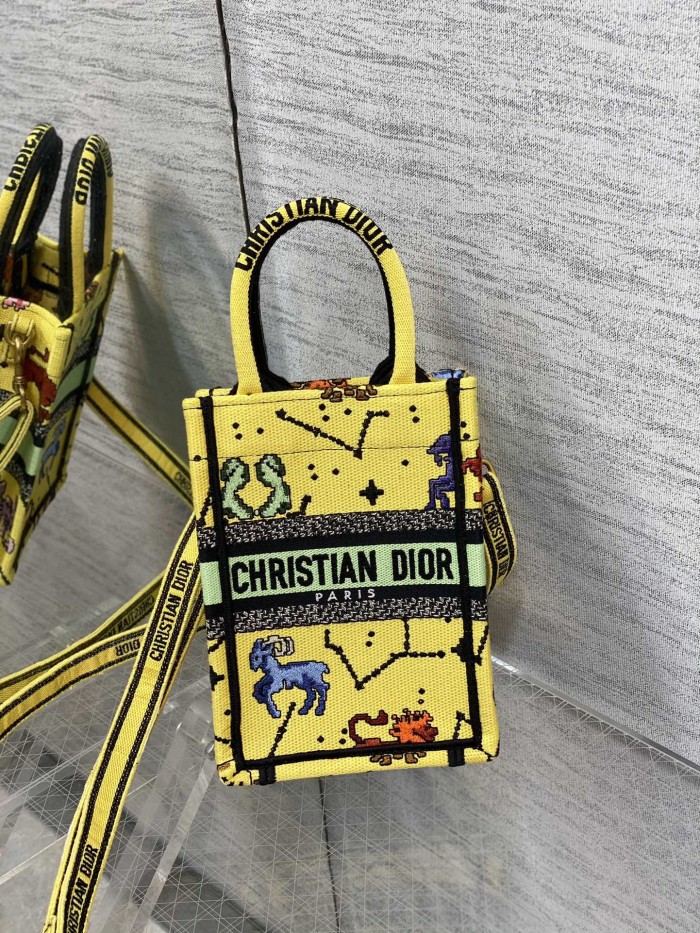 Handbag Dior size 13.5*5*18 cm