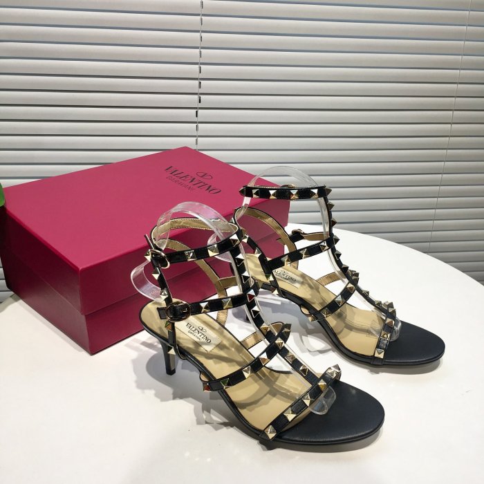 VALENTINO GARAVANI Rockstud WOMEN 36