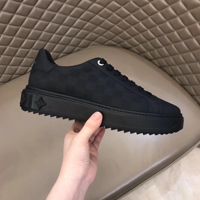 Louis Vuitton Low Top sneaker 51