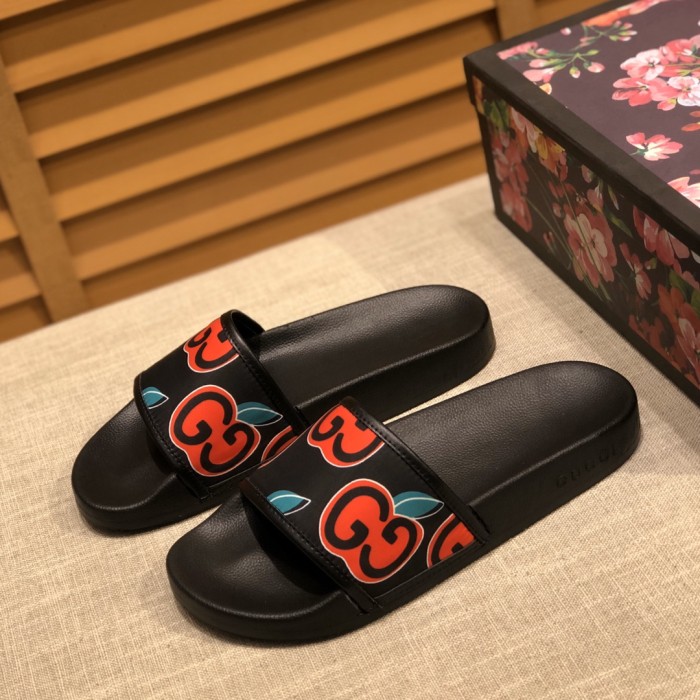 Gucci Slippers 21