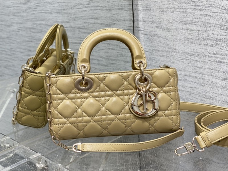Handbag Dior size 22.5*6*11.5 cm