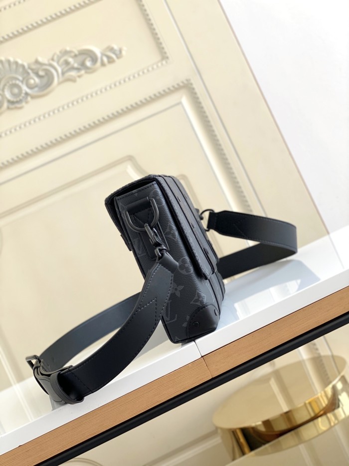 Handbag Louis Vuitton M45727 size 24 x 18 x 5.5 cm