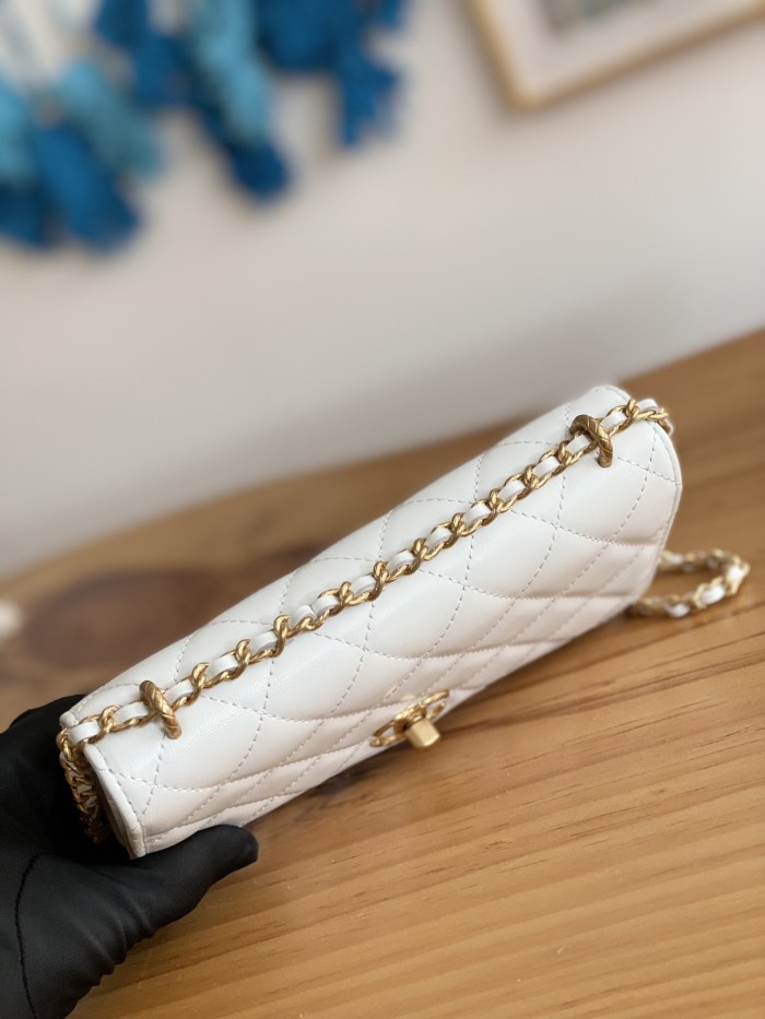 Handbag Chanel 81237 size 19 cm