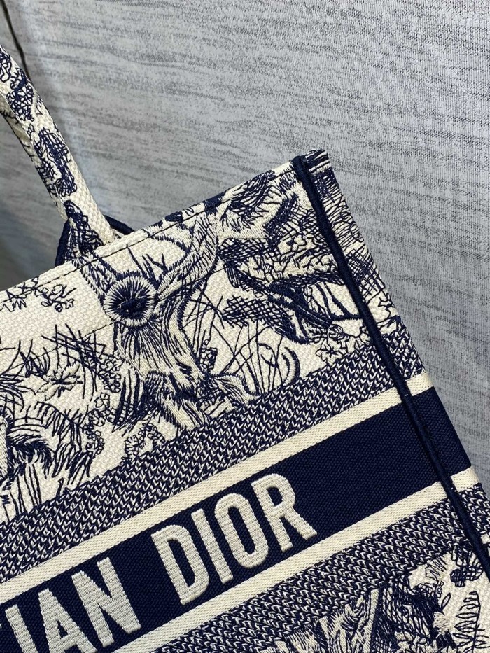 Handbag Dior size 36*18*28 cm