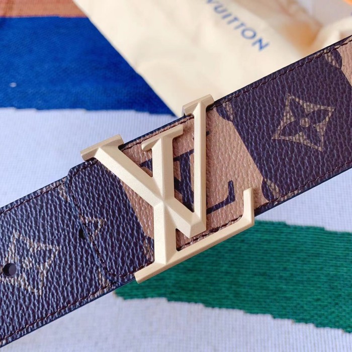 Louis Vuitton Belt 2 (width 4cm)