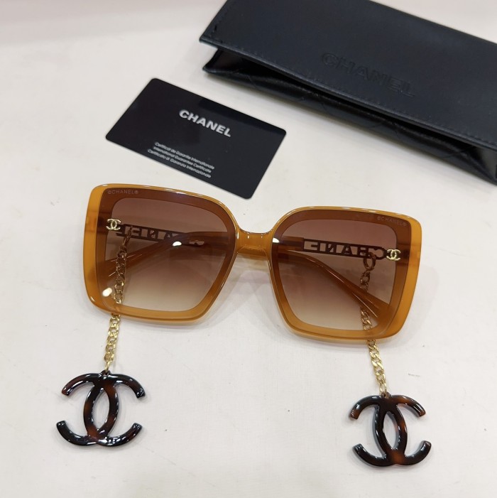 Sunglasses Chanel CH0651