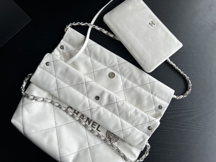 Handbag Chanel size 35cmx37cmx7 cm