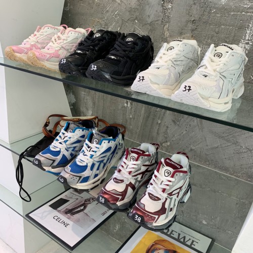 Balenciaga Runner sneaker 7