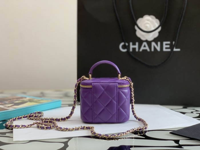 Handbag Chanel size 8.5*11*7* cm