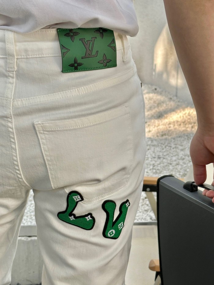 Clothes Louis Vuitton 235