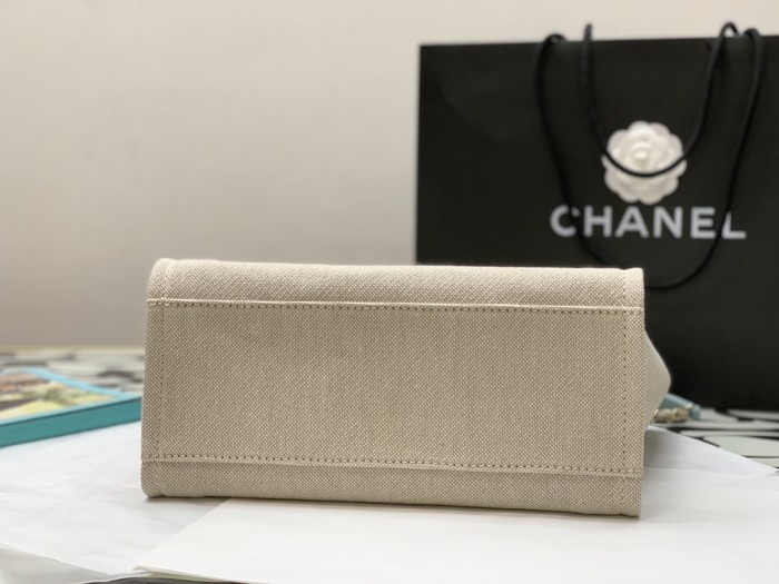 Handbag Chanel size 32 cm