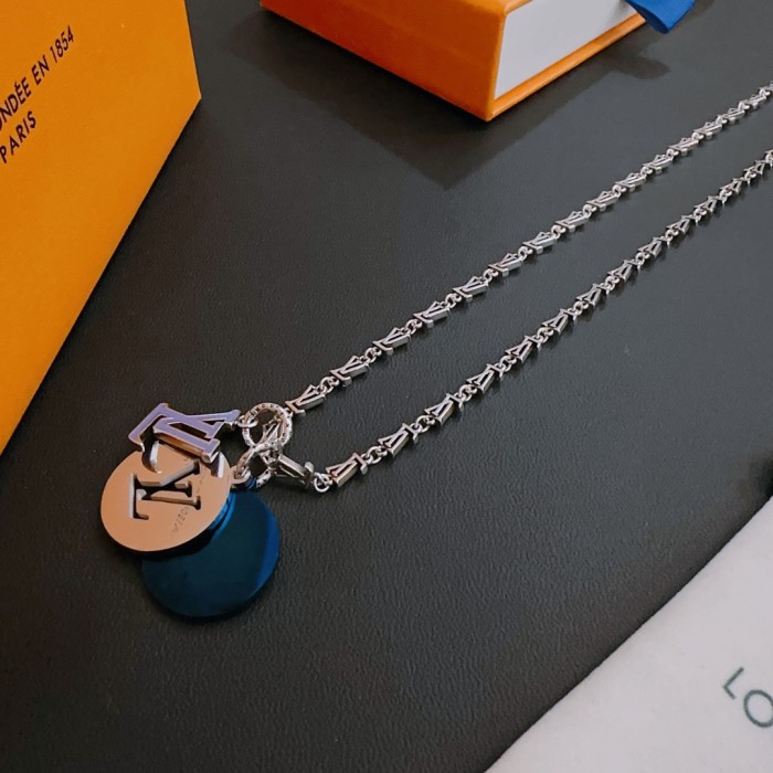 Clothes Louis Vuitton 57