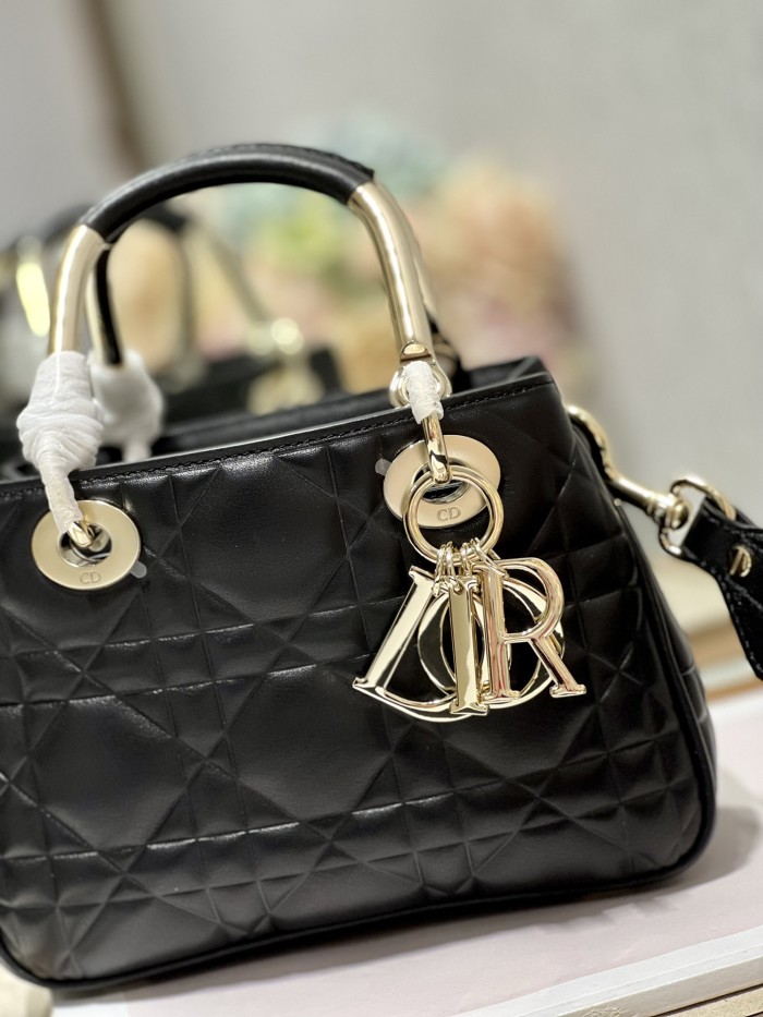 Handbag Dior 1202 size 23×26×8 cm