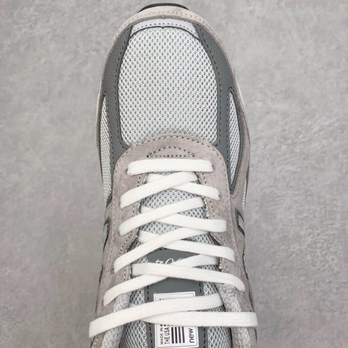 New Balance 990V4 Sneaker 8